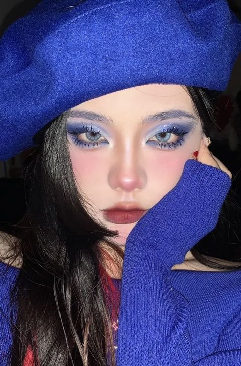 blue makeup douyin Blue Makeup Aesthetic, Makeup Douyin, Dag Make Up, Elegantes Makeup, Mekap Mata, Blue Makeup Looks, Yellow Makeup, Flot Makeup, Douyin Makeup