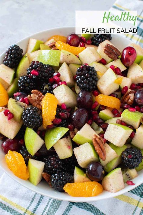 Fall Fruit Salad, Thanksgiving Fruit, Easy Fruit Salad Recipes, Winter Fruit Salad, Autumn Fruit, Fall Fruit, Fruit Salad Recipe, Fruit Salad Easy, Fall Brunch