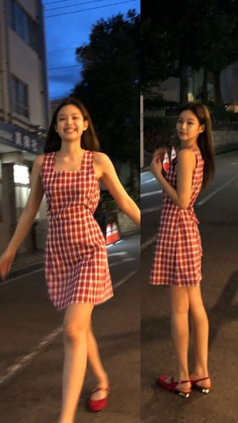 Jennie Kim In Dress, Jennie Mini Dress, Summer K Pop Outfits, Blackpink Summer Outfits, Kdrama Summer Outfit, Jennie Kim Fashion Casual, Jennie Kim Outfits Ideas, Jennie Summer Outfit, Jennie Street Style