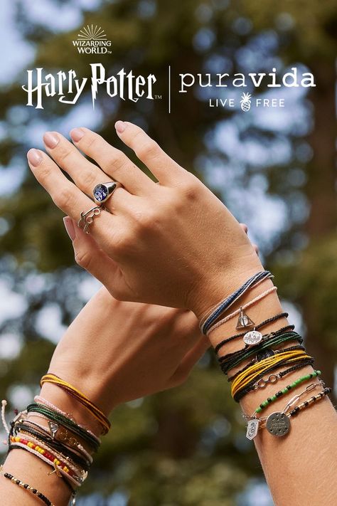 Harry Potter Pura Vida, Pura Vida Harry Potter, Harry Potter Bracelet Diy, Harry Potter Bracelets, Harry Potter Jewellery, Aesthetic Slytherin, Harry Potter Dog, Harry Potter Ring, Pura Vida Necklace