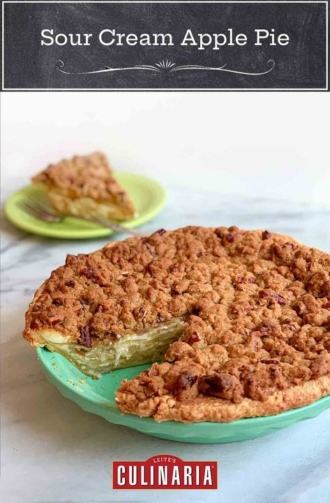 Sour Cream Apple Pie Recipe, Sour Cream Apple Walnut Pie Recipe, Sour Cream Apple Walnut Pie, Apple Walnut Pie Recipe, Apple Pie Streusel, Sour Cream Apple Pie, Walnut Pie, Dutch Apple Pie, Sliced Apples