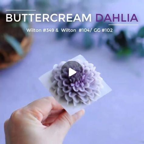 Buttercream Dahlia Tutorial, Buttercream Peony Tutorial, Buttercream Dahlia, Dahlia Cake, Buttercream Flowers Tutorial, Piping Tutorial, Buttercream Flower Cake, Frosting Tips, Buttercream Cakes