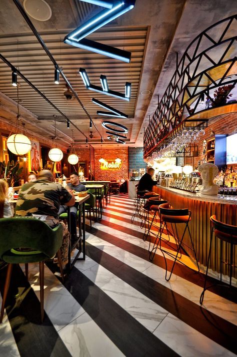 Creative restaurant, restaurant bar, bar, bar restaurant, and pizza image ideas & inspiration on Designspiration Sport Bar Design, Food Court Design, Restaurant Design Inspiration, Modern Restaurant Design, Italian Bar, Italian Cafe, Bar Interior, Bar Design Restaurant, Cafe Interior Design