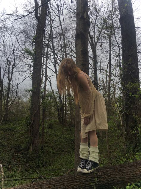 alt.... oh god 🙄🌬legwarmers. forest fairy pixie sprite nymphet pirate aesthetic eco nature indie Forest Photoshoot Aesthetic, Fairy Grunge Photoshoot, Grunge Forest Aesthetic, Pixie Aesthetic Fairy, Fairy Grunge Dark Aesthetic, Forest Fairy Aesthetic Clothes, Grunge Faerie Aesthetic, Manic Pixie Dream Girl Aesthetic, Fairy Aesthetic Clothes