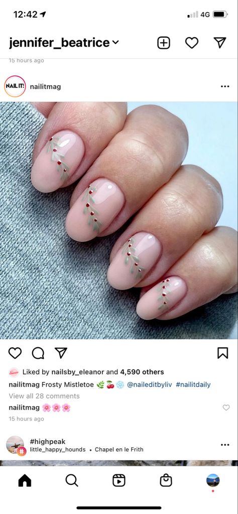 Christmas Gel Nails, Gold Nail, Her Nails, Festival Nails, New Year's Nails, Cat Kuku, Xmas Nails, Christmas Nail Designs, Manicure Y Pedicure