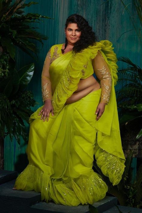 Neon wedding saree with ruffled details for an Indian wedding Plus Size Saree, Plus Size Fashion For Women Indian, Plus Size Lehenga, Sabyasachi Mukherjee, Vibrant Outfits, Plus Size Brides, Ruffle Saree, Perfect Bride, Saree Designs Party Wear