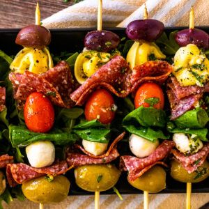 Antipasto Skewers - A Southern Soul Picnic Finger Foods, Canapes Faciles, A Southern Soul, Antipasto Skewers, Picnic Snacks, Skewer Appetizers, Fresh Tomato Recipes, Make Ahead Appetizers, Picnic Food