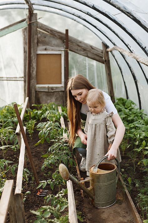 Garden Escape, Tattoo Plant, Strawberry Garden, Flower Farm, Family Farm, Summer Garden, Dream Garden, Farm Life, Country Life