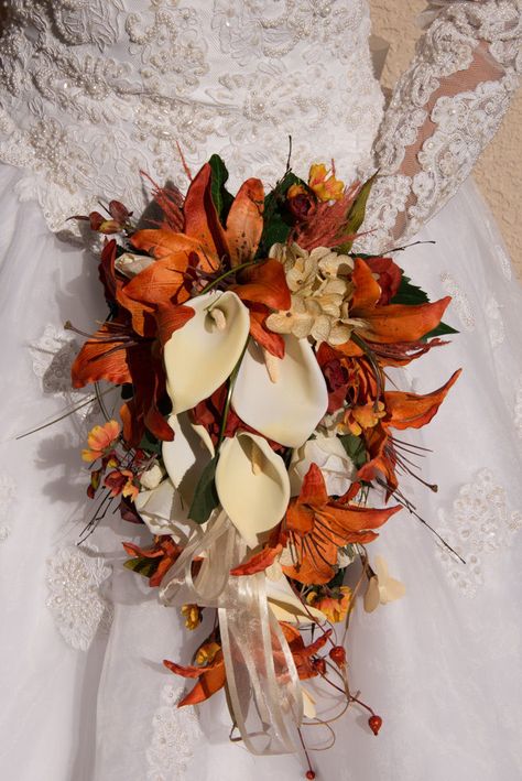 Calla and tiger lilies Lilly Bouquet Wedding, Tiger Lily Bouquet, Tiger Lily Wedding, Calla Lily Bridal Bouquet, Dark Green Wedding, Calla Lily Bouquet Wedding, Fall Wedding Bouquet, Calla Lily Bridal, Calla Lily Wedding