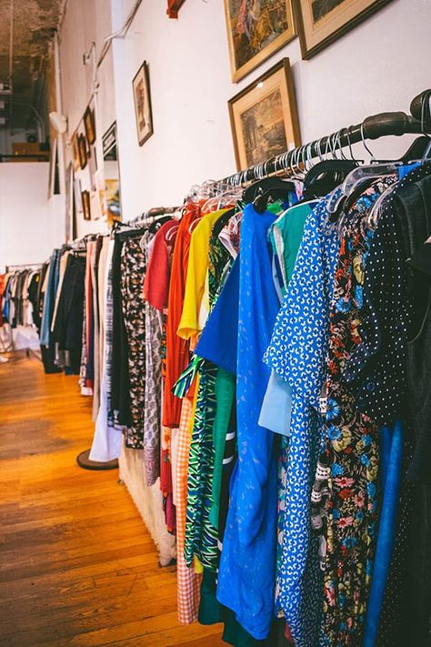 Thrift Shop Aesthetic, Nyc Budget, Best Places In New York, Thrift Store Outfits, New York City Vacation, Best Places To Shop, Places In New York, Places To Shop, Second Hand Shop