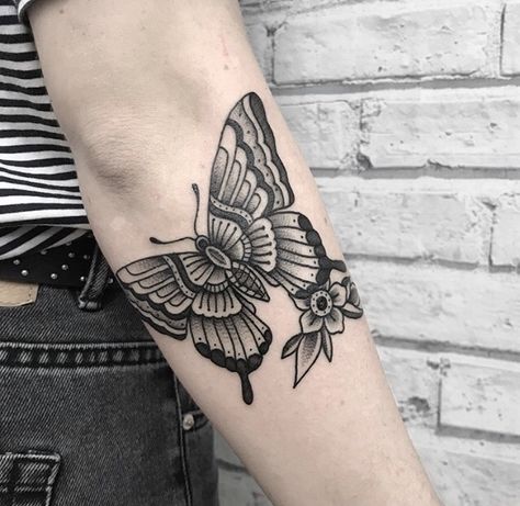 Traditional black butterfly tattoo Feminine American Traditional Tattoos Butterfly, Small Traditional Butterfly Tattoo, Trad Butterfly, Butterfly Tattoo Black, A Butterfly Tattoo, Traditional Butterfly Tattoo, Black Butterfly Tattoo, Monarch Butterfly Tattoo, Traditional Butterfly