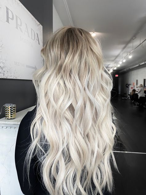 Ice Blonde Extensions, Rooted Blonde Hair Extensions, Bright Blonde Extensions, Bright Blonde Hair Extensions, Platinum Blonde Balayage On Brown Hair, Ice Blonde Balayage Dark Roots, Bright Blonde With Dark Roots, Highlights On Brown Hair Balayage, Icy Blonde Hair Dark Roots