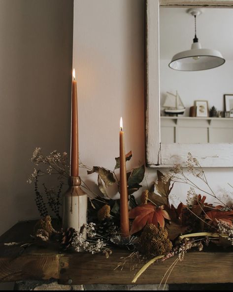 Fall Taper Candle Decor, Autumn Interior Aesthetic, Dusty Autumn, Fall Candle Centerpieces, Strega Nona, Mantelpiece Decor, Vintage Fall Decor, Autumn Interior, Boiling Pasta