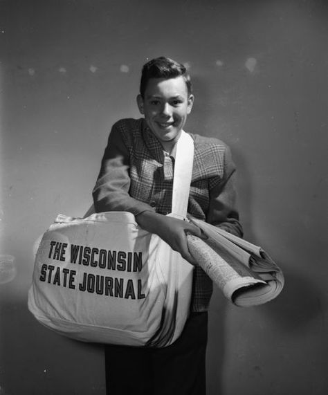 Throwback Thursday: Salute to newspaper delivery boys Eco Bag Design, Newspaper Delivery, Military Graphics, Newspaper Bags, Tatoo Styles, Newspaper Fashion, Throwback Photos, Rocket Scientist, Paper Boy