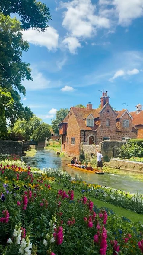 Join @pocketwanderings for a punting adventure along the picturesque river at Westgate Gardens in Canterbury, Kent. 🏴󠁧󠁢󠁥󠁮󠁧󠁿 With its stunni… | Instagram Afternoon Picnic, Canterbury Kent, Lazy Afternoon, Lush Greenery, Canterbury, Tag Someone, Flower Beds, Marrakech, Beautiful Destinations