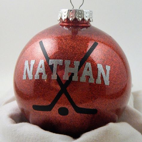 Hockey Ornament Hockey Christmas Ornament by SaxtonDesigns Hockey Christmas Gifts, Diy Hockey Ornaments, Hockey Crafts Diy Gift Ideas, Hockey Gifts For Boys, Hockey Ornaments Diy, Hockey Team Gift Ideas, Hockey Banquet, Hockey Signs, Hockey Bags