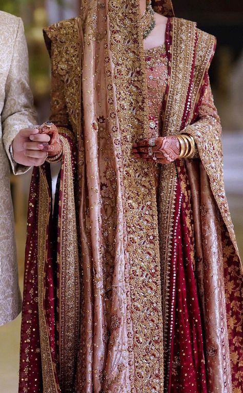 Pakistani Bridal Couture, Red Bridal Dress, Desi Wedding Dresses, Asian Bridal Dresses, Latest Bridal Dresses, Bridal Dresses Pakistan, Pakistani Wedding Outfits, Pakistani Fancy Dresses, Beautiful Pakistani Dresses