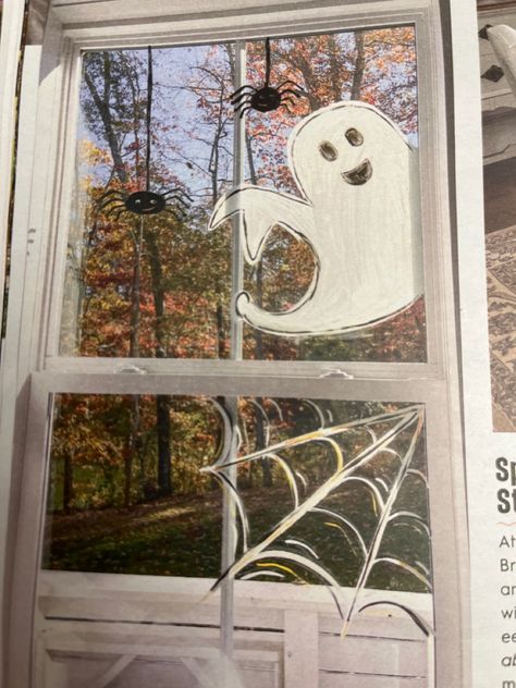 Use craft paint and clean with window cleaner (BHG magazine, Oct 2022) Classroom Window Decorations, Halloween Mural, Fall Window Painting, Window Art Diy, Halloween Lesson Plans, Painted Window Art, Painted Windows, Fall Windows, Halloween Window Decorations