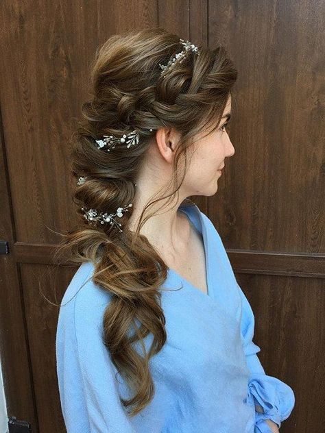 Long Hair Vine, Hair Style On Saree, Bridal Hairdo, Bridal Hair Buns, Prom Hairstyles For Long Hair, Long Hair Wedding Styles, Front Hair Styles, Bride Hair Accessories, Hairdo For Long Hair