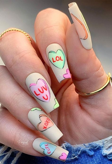 Sweets Nails, Pink Sparkle Nails, Valentine Nails Pink, Nail Valentine, Nails With Stars, Valentines Nail Art Designs, Nails Charms, Doing Nails, Valentine Candy Hearts