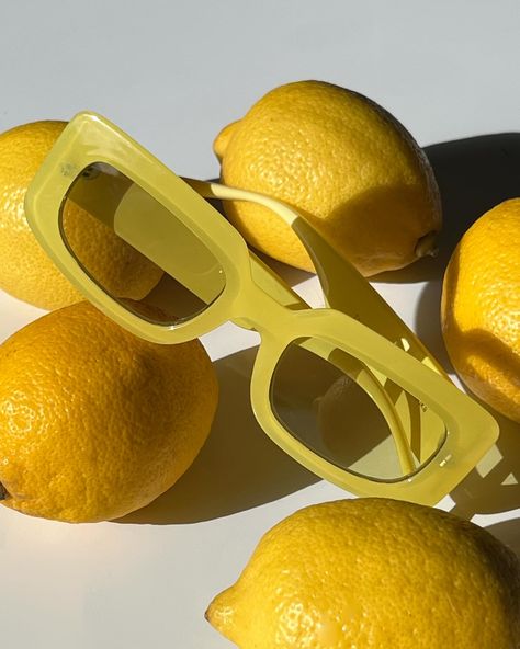 the most delicious sunglasses 🌻 Sunglass Branding, Lemon Sunglasses, Sunglasses Product Photography, Eyeglasses Photography, Glasses Photoshoot, Sunglasses Brands, Photography Sunglasses, Lemon Press, Glasses Aesthetic