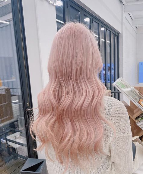 light pink long hair Pearl Pink Blonde Hair, Pale Pink Hair Blonde, Pink Hair Pale Skin, Light Pink Blonde Hair, Pinkish Blonde Hair, Light Pink Hair Pastel, 12 Braids, Leo Hair, Pale Pink Hair