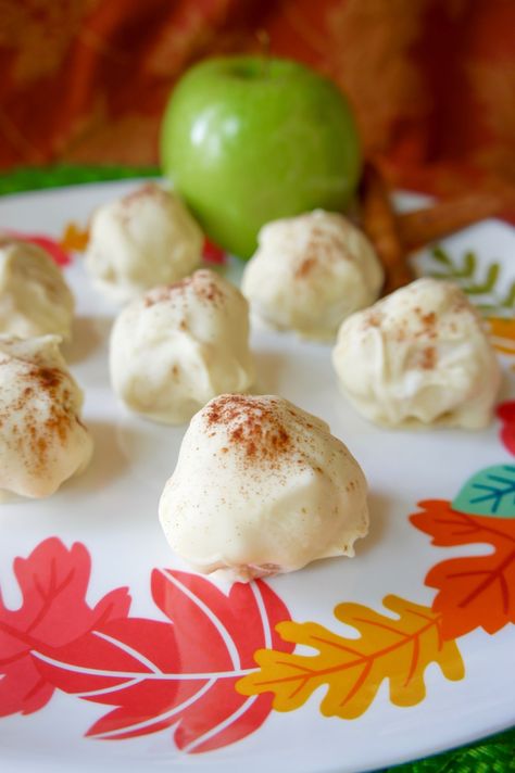 Apple Pie Truffles - A Love Letter To Food Individual Apple Pies, Butter Shortbread Cookies, Chocolate Apples, Truffle Butter, Apples And Cheese, Melting White Chocolate, Cookie Crumbs, Chocolate Cinnamon, A Love Letter