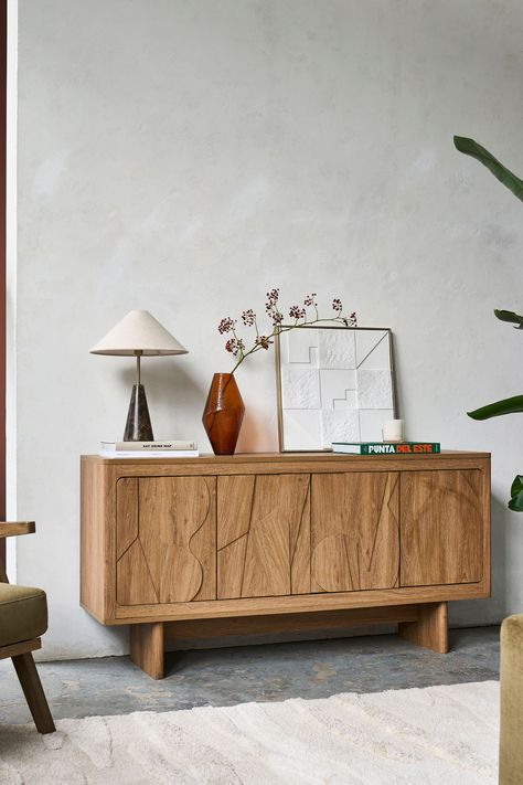 The Rowan range is the perfect living space update, oak effect furniture with statement abstract shapes on its drawer and door fronts. This large, dark wash sideboard is complemented by the spacious interior providing ample room for organising your essentials, making it a functional yet visually striking addition to your living space. Living Room Sideboard Decor, Dark Oak Bedroom Furniture, Modern Wood Sideboard, Sideboard Uk, Sideboard Styles, Sideboard Scandinavian, Sideboard Decor, Sideboards Living Room, Dining Room Sideboard