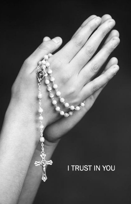 I trust in you Rosary Photography, Praying Hands Rosary, Prayer Hands, Christian Quotes Wallpaper, Hand Photography, Jesus Christ Art, Holy Rosary, Hand Reference, Praying Hands