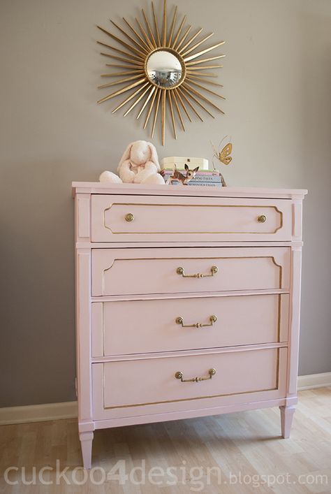 Cuckoo 4 Design: DIY chalk paint try-outs home chalk paint recipe Chalk Paint Dresser, Pink Dresser, Pink Furniture, Diy Chalk Paint, Diy Casa, Painted Dresser, Dresser Makeover, Chalk Paint Furniture, Refurbished Furniture