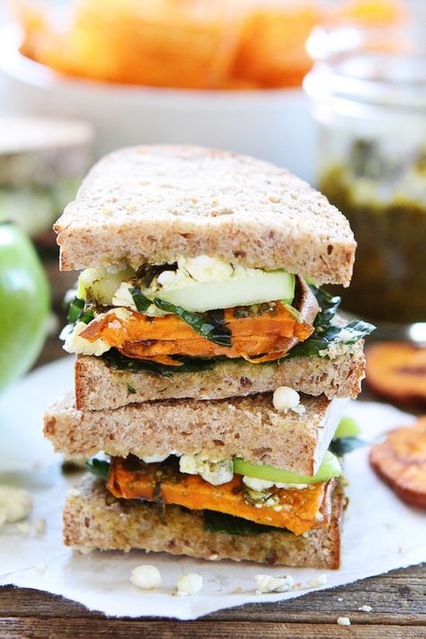 Roasted Sweet Potato Sandwich with Apples, Pesto, Kale, and Blue Cheese Sweet Potato Sandwich, Fall Sandwiches, Blue Cheese Recipes, Potato Sandwich, Pesto Sandwich, Sweet Potato And Apple, Clean Eating Recipes Lunch, Clean Eating Lunch, Roasted Sweet Potato