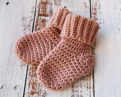 Baby Socks Crochet Pattern, Baby Socks Pattern, Crochet Baby Pants, Crochet Baby Socks, Crochet Baby Bonnet, Double Crochet Decrease, Crochet Baby Sweaters, Crochet Baby Booties Pattern, Crochet Baby Shoes Pattern