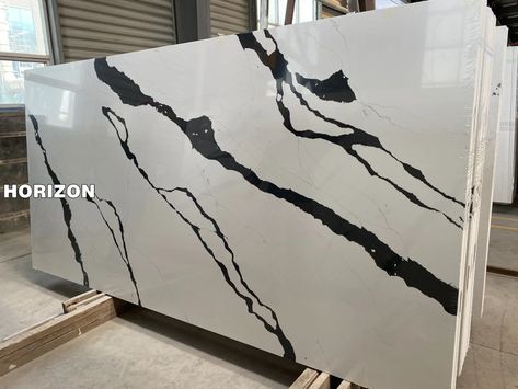 Quartz Calacatta 7221 With Black Veins Calacatta Black Quartz, Quartz Calacatta, Black Veins, White Quartz Counter, Calacatta Quartz, White Counters, Quartz Slab, Quartz Kitchen, White Granite