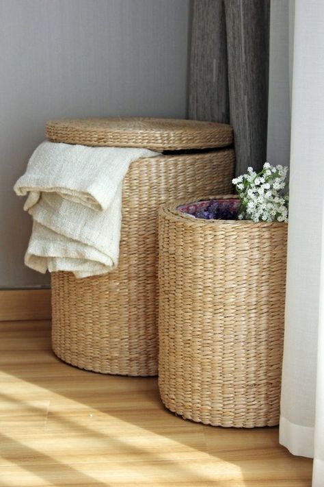 The Best of Etsy - Juniper Home Storage Baskets Ikea, Straw Laundry Basket, Basket Laundry Storage, Straw Basket Decor, Bedroom Laundry Basket, Clothes Basket Storage Ideas, Cute Laundry Baskets, Laundey Basket, Laundry Baskets Ideas