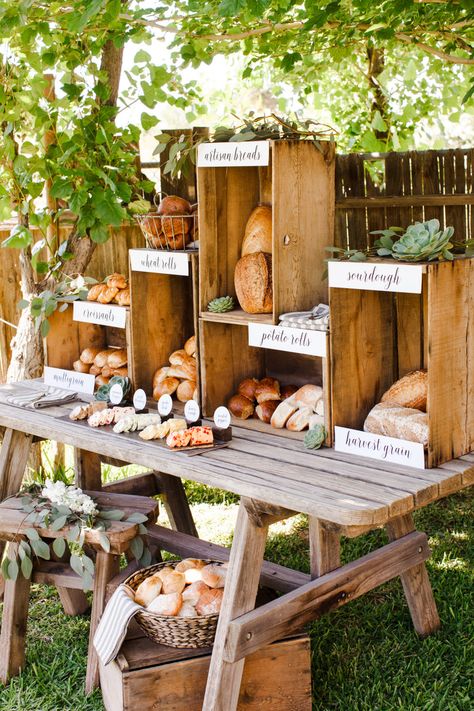 Create a Bread Wedding Food Bars, Unique Rustic Wedding, Wedding Food Stations, Deco Buffet, Bar A Bonbon, Rustic Style Wedding, Rustic Wedding Decorations, Food Stations, Food Displays