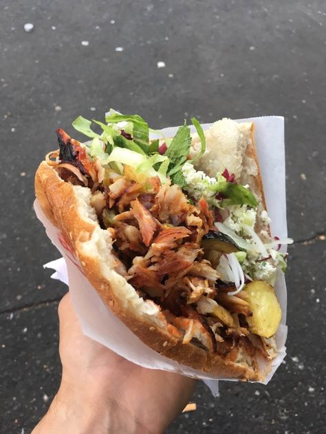 Keb‘up House Schöneberg, To-Go-Döner Doner Kebabs, Doner Kebab, Kebab Recipes, Food Stall, Up House, Quick Lunches, Food Obsession, Save Food, Diy Food Recipes