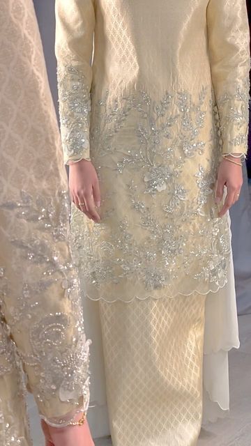 Aizat Adzha Official on Instagram: "Most request package brocade by Aizat Adzha bride and groom 🤍" Songket Kurung, Baju Kurung Moden Style, Brocade Designs, Malay Wedding Dress, Baju Kahwin, Nikah Outfit, Kebaya Modern Dress, Nikah Dress, Bride Dress Simple