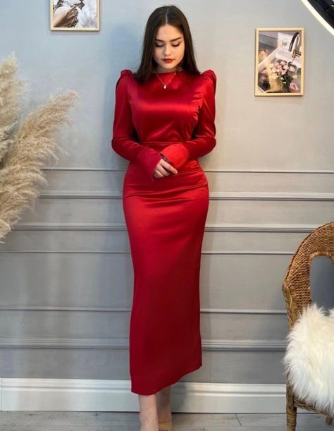 Silk Gown Evening Dresses Long Sleeve, Silk Classy Dress, Elegant Silk Dresses, Soiree Dress, Dress Party Night, Women Dresses Classy, Braut Make-up, Red Evening Dress, Long Sleeve Evening Dresses