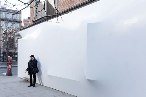 Shrink wraps NY's storefront for art and architecture | Manhattan, New York | SO-IL | photo by Iwan Baan Jing Liu, Hoarding Design, Frieze Art Fair, Space Architecture, Green Interiors, Dutch Artists, Facade Design, Shrink Wrap, Architecture Model