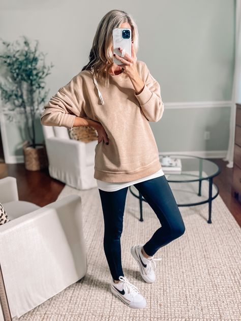 White Nike Shoes Outfit Winter, How To Style Nike Shoes Women, What To Wear With Nike Court Legacy, Nike Women’s Court Legacy, Outfits With Nike Legacy, How To Wear Nike Court Legacy, Outfits To Wear With Nike Court Legacy, Nike Shoes With Leggings Outfit, Outfits With Nike Shoes Women