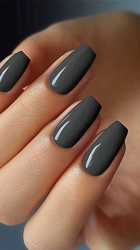 Fall Gray Nails, Charcoal Gray Nails, Grey Fall Nails, Gray Nails Ideas, Charcoal Nails, Early Fall Nail Colors, Dark Grey Nails, Grey Nails, Fall Nail Trends