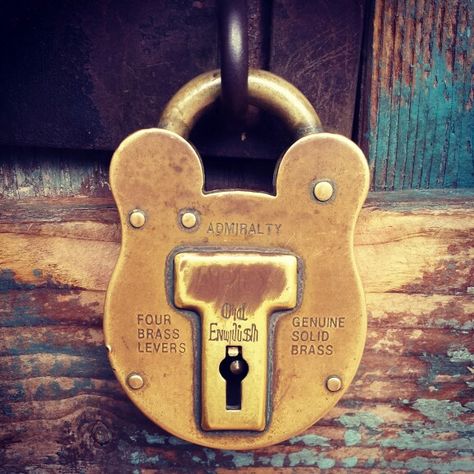 Lock Kilmainham Gaol, Dublin Ireland Travel, Take Notes, Art Courses, Dublin Ireland, Ireland Travel, Creative Inspiration, Painting Inspiration, Door Hardware