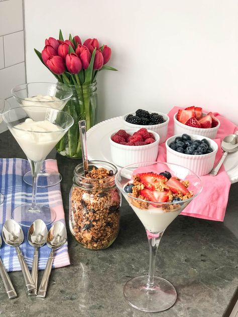 Yogurt Parfait Bar Yogurt Parfait Bar, Birthday Dinner Ideas, Breakfast Brunch Party, Parfait Bar, Brunch Party Recipes, Kids Brunch, Brunch Party Decorations, Kids Birthday Party Food, Brunch Decor