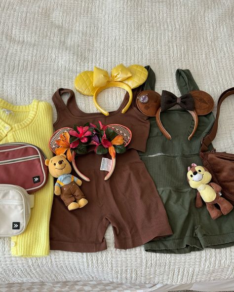 good old animal kingdom 🤎🦒🍃 Animal Kingdom Safari Outfit, Magic Kingdom Outfit Summer, Disney World Animal Kingdom Outfits, Disney Outfits Animal Kingdom, Food At Animal Kingdom, Disney Inspo Outfit, Disney Magic Kingdom Outfit, Animal Kingdom Outfit, Magic Kingdom Outfit