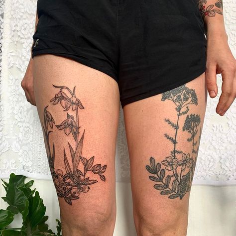 𝖈𝖆𝖗𝖒𝖎𝖓 𝖋𝖆𝖎𝖗𝖊 on Instagram: “each new mark to compliment the last. [ Id/ a two mirrored thigh pieces / one healed of cinquefoil and yarrow / one fresh of lily and…” Botanical Tattoo Thigh, Lily Tattoo Thigh, Thigh Tattoos For Women, Yarrow Flower, Flower Thigh Tattoos, Tattoo Thigh, Thigh Piece, Thigh Tattoos, Lily Tattoo