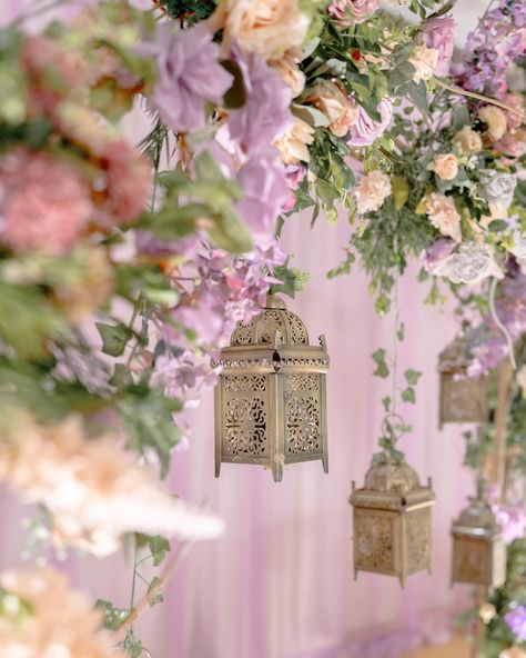 Love in Lavender 💜 Keerti & Muthappa Design, Production & Decor - @elegantweddingsindia Gorgeous Venue - @valura_venue Photography - @platform_9n3.4 #weddingdecor #elegantweddingsindia #weddingvenuebangalore #indianweddings Lilac Indian Wedding, Lavender Indian Wedding, Purple Indian Wedding, Lavender Wedding Theme, Engagement Aesthetic, Venue Photography, Lavender Decor, Lavender Haze, Elegant Weddings