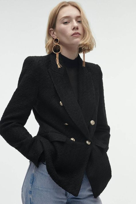 Tweed Jackets: The Timeless French Girl Style Staple | Who What Wear Black Tweed Blazer Outfit, Blazer Tweed Outfit, Double Breasted Blazer Outfit Women, Tweed Blazer Outfit, Tweed Jacket Outfit, Black Blazer Outfit, Black Tweed Jacket, Tweed Outfit, Tweed Jackets