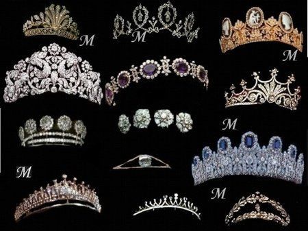 Stolen Romanov Jewels. How ever 5 related royal families show up wearing the jewelry. Tiara Tattoo, Royal Family Jewels, Royal Crown Jewels, Royal Crowns, Beautiful Tiaras, Royal Tiaras, Elisabeth Ii, Ideas Backyard, Family Jewels