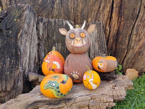 Gruffalo Pumpkin, Gruffalo Characters, Book Character Pumpkins, Character Pumpkins, Pumpkin Decorating Contest, Halloween Pumpkin Designs, Pumpkin Designs, The Gruffalo, Pumpkin Ideas