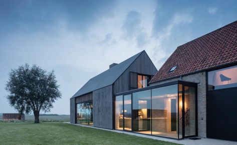 Barn and farmhouse at The Bunkers hotel, Knokke-Heist, Belgium Home Designs Exterior, Modern Barn House, Modern Farmhouse Exterior, Hus Inspiration, Modern Barn, Design Exterior, Farmhouse Exterior, House Extensions, Futurism